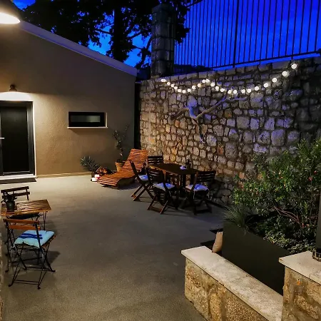 Piccola - 50m From *