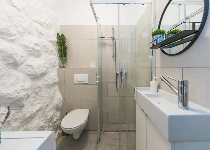 Piccola - 50m From *