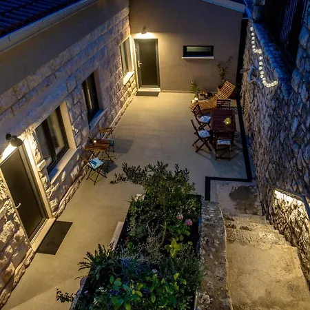 Appartement Piccola - 50m From *