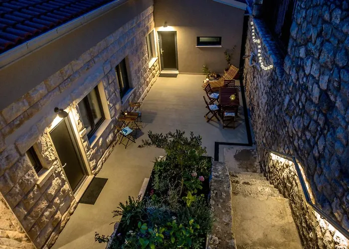 Lejlighed Piccola - 50m From *