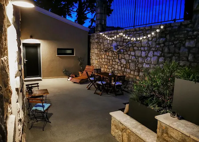 Piccola - 50m From *